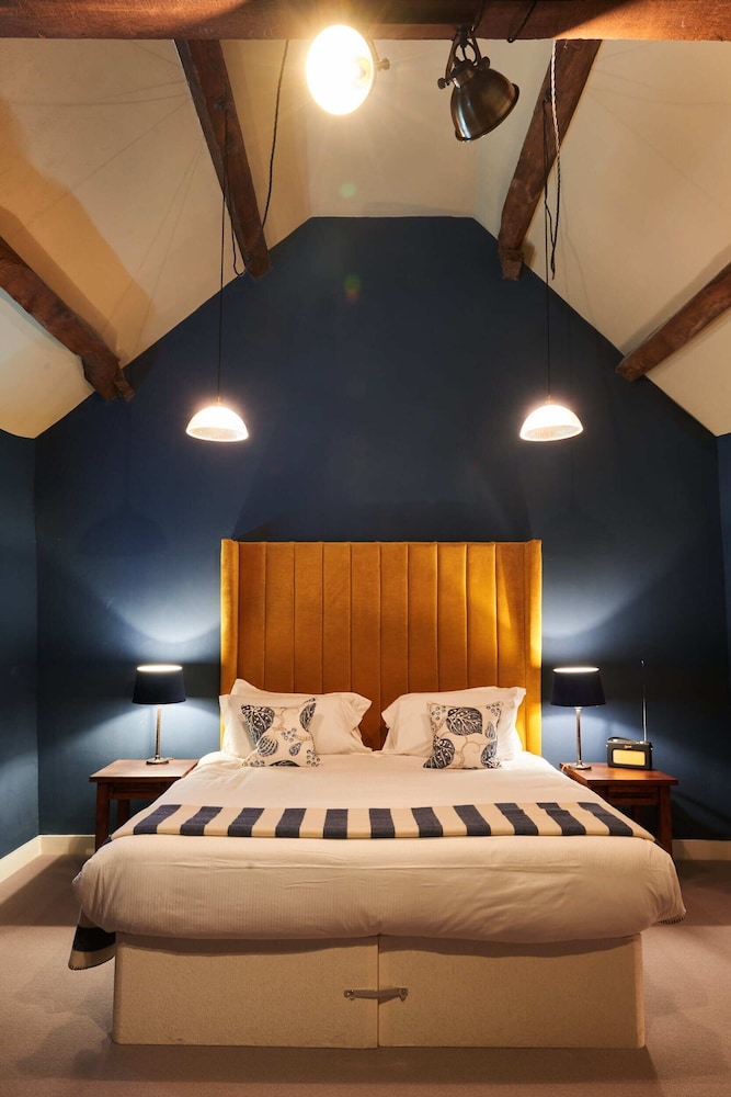 Woodstock Vacations - Kings Arms Hotel - Property Image 42