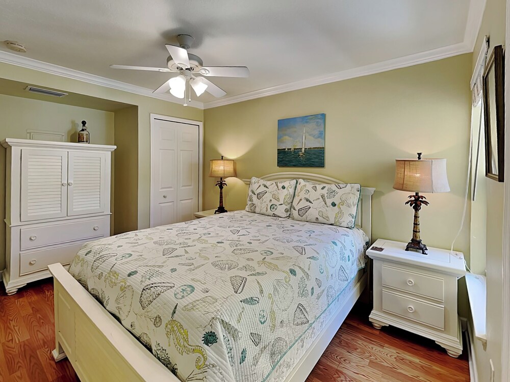 Barefoot Beach Resort F-105