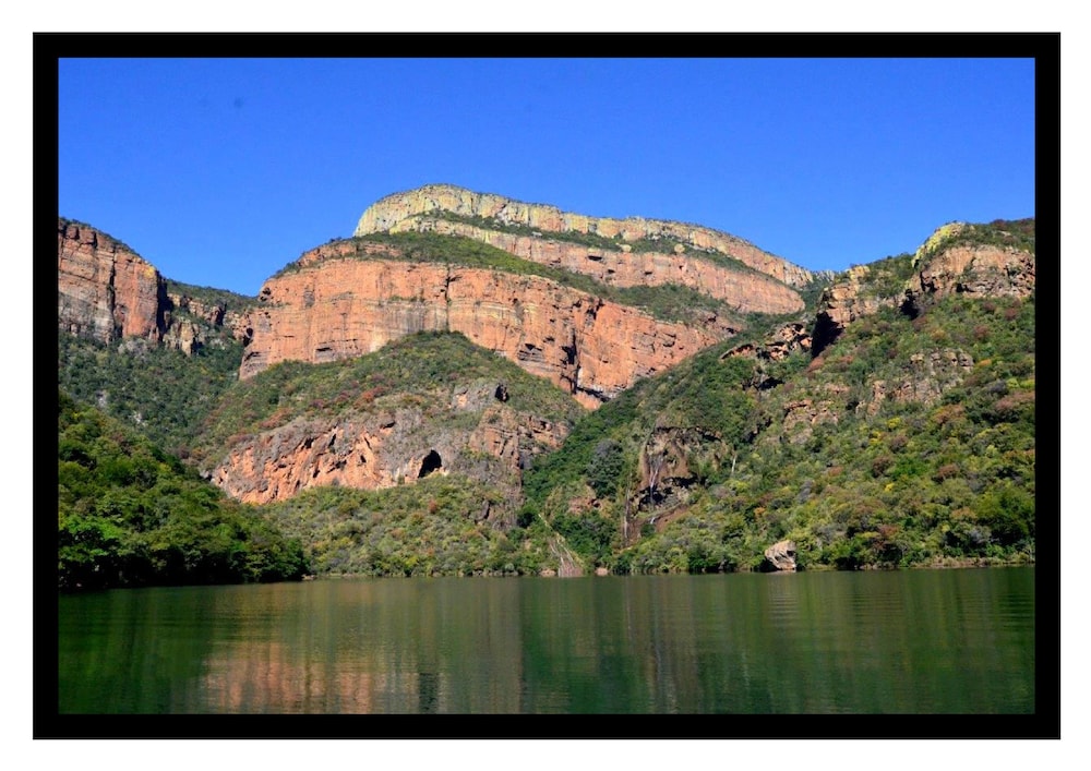 Elandela Private Game Reserve & Luxury Lodge