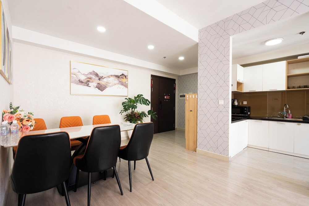 Annie Apartment - Rivergate Resident