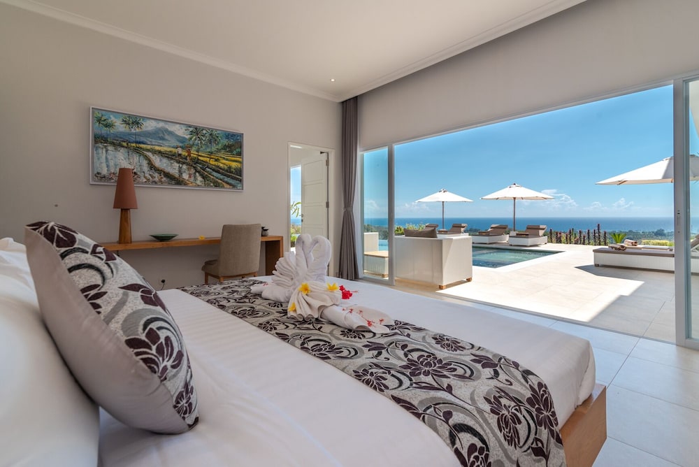 Villa IzaJay
