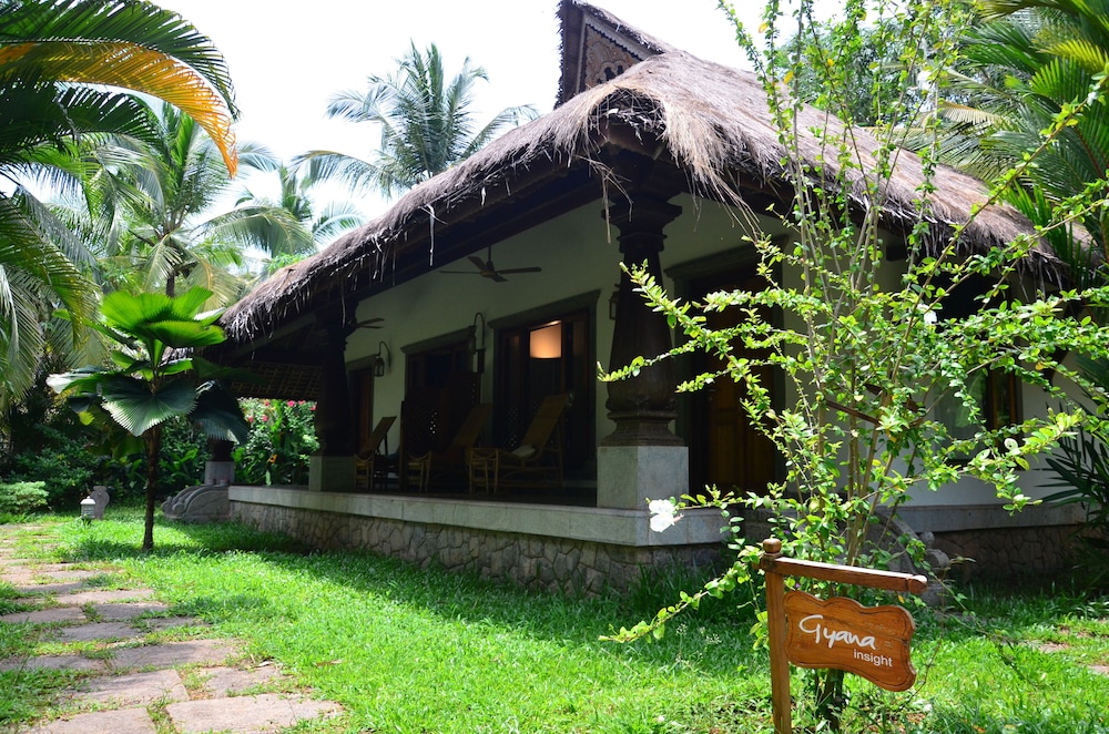 Neeleshwar Hermitage