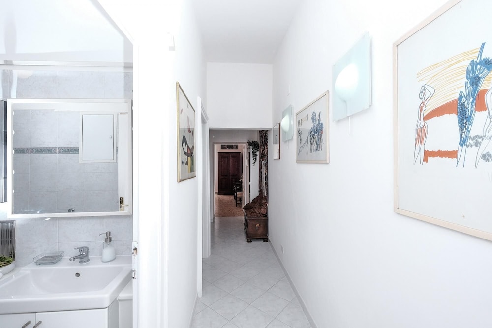 Domus Linda in Roma With 1 Bedrooms and 1 Bathrooms