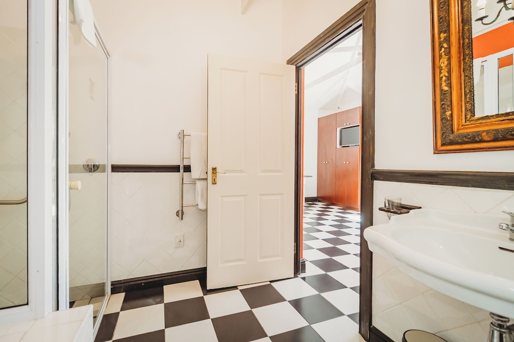 Acorn Guest House