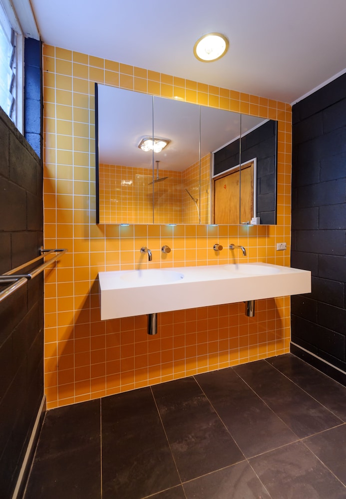 South Yarra Vacations - Retro House - Property Image 2