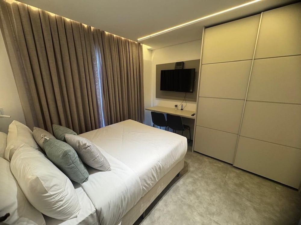 Haus Mitre Residences