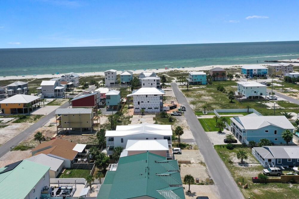 Biggie's Beach House view 3