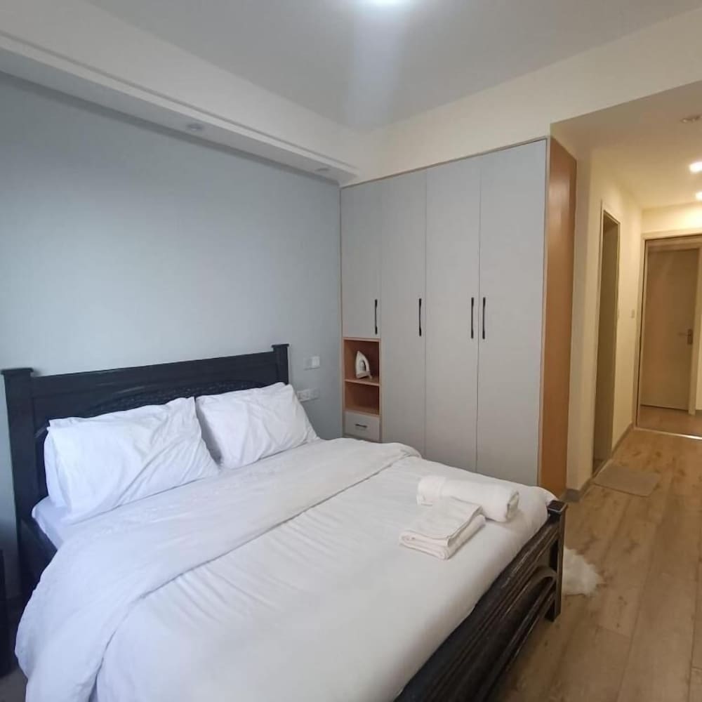 Lux Suites Siaya Park Apartments view 2