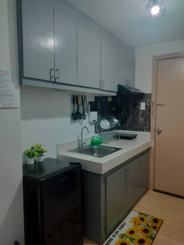 Cozy City View Condo in Quezon City - Your Home Away From Home