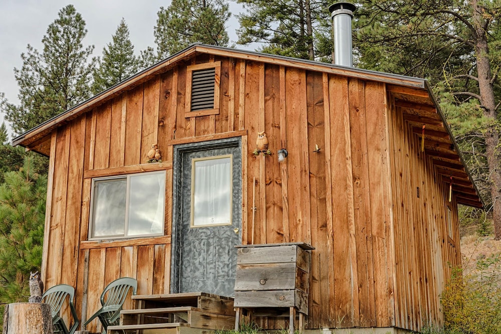 Hideaway Cabin in Oroville