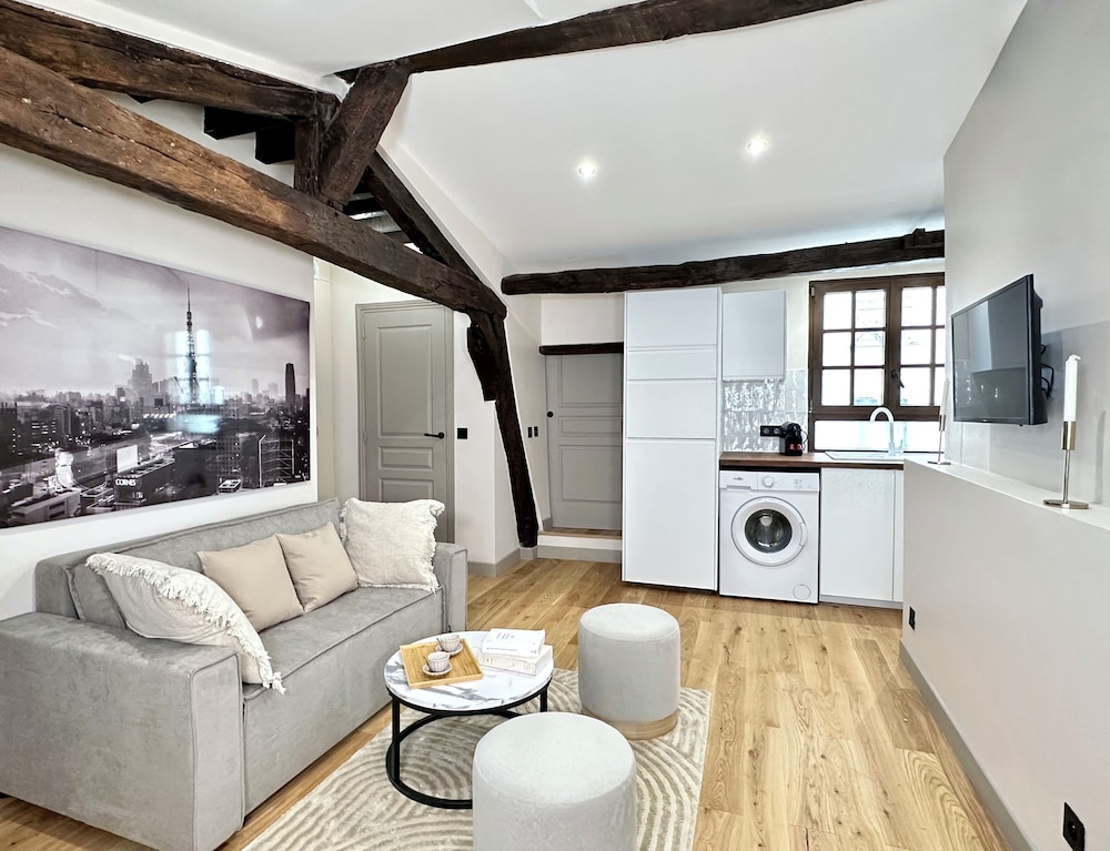 1595 Chapon