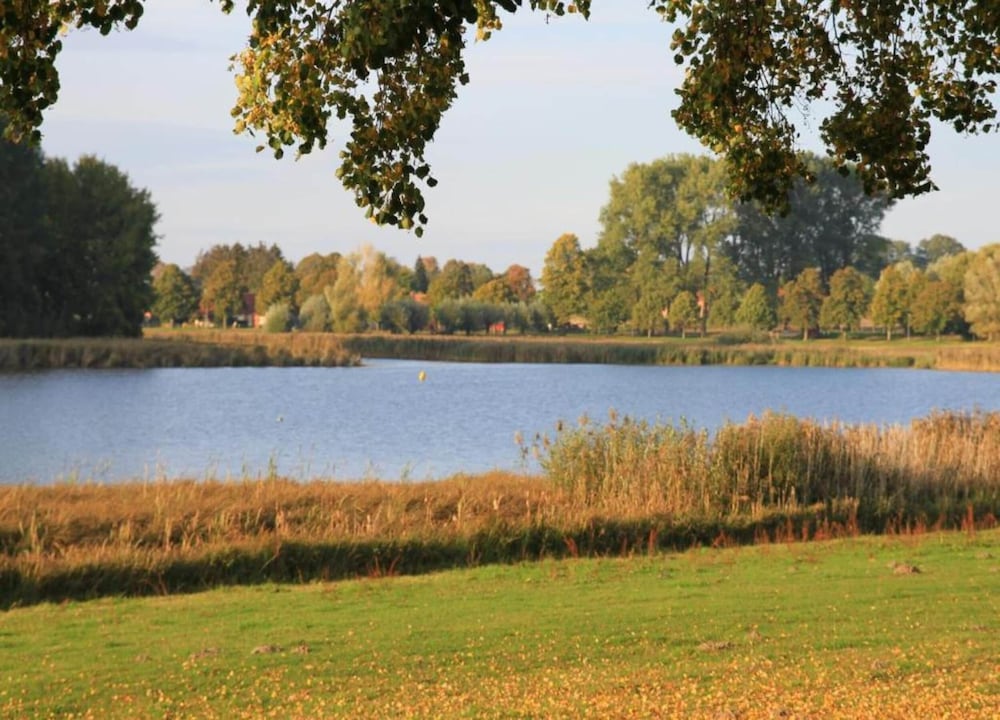 Lakeside Living With Garden