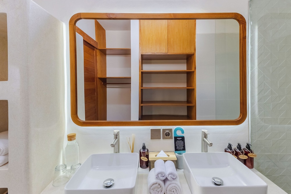 Villa Louna by Pertama Management
