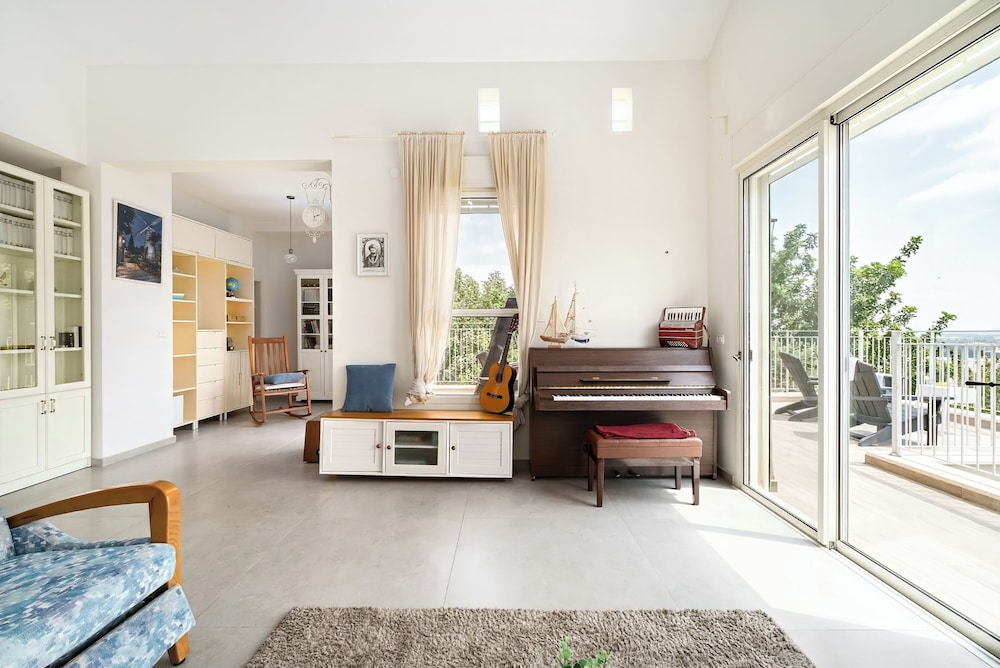 Rosh HaNikra Garden Villa by Sea N' Rent