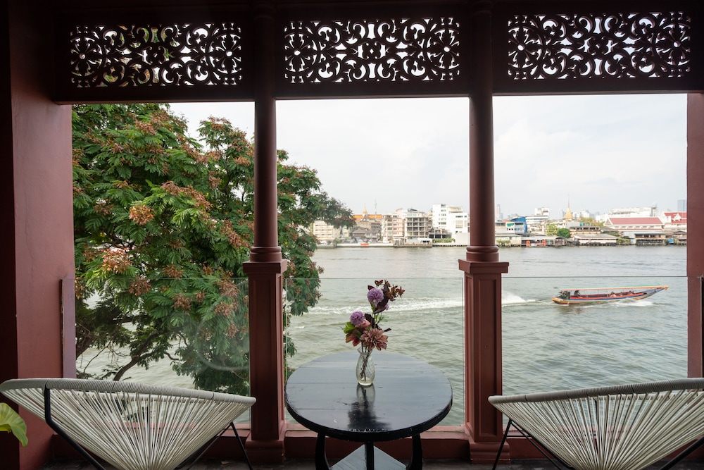 Amdaeng Bangkok Riverside Hotel 24