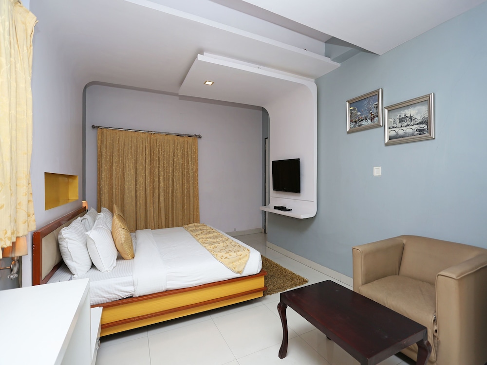 OYO 6315 Golden Leaf Resort