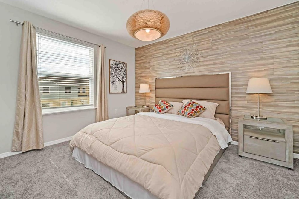 Super Boho Chic Stylish Blend Near Disney