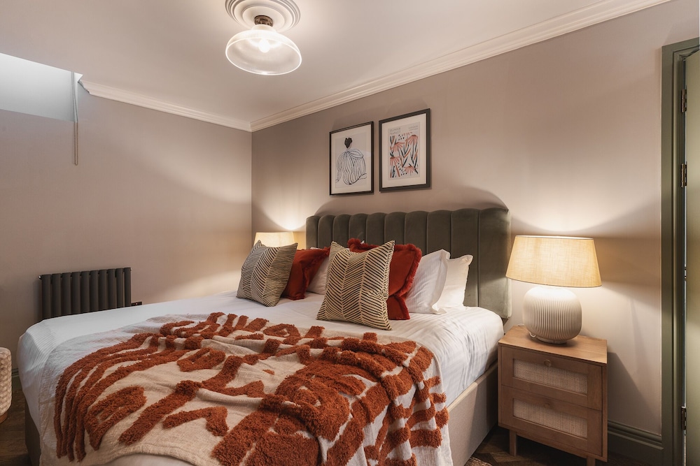 YourApartment  Cotham Arms view 3
