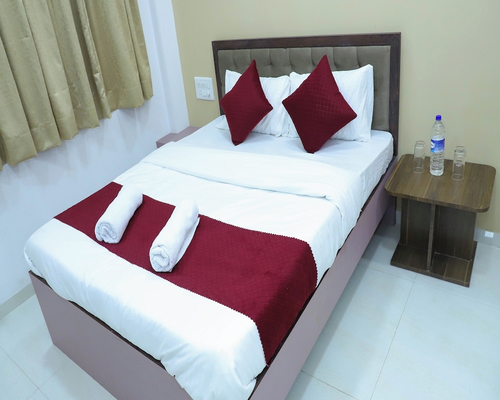 Hotel Devanshri Rooms & Restaurant