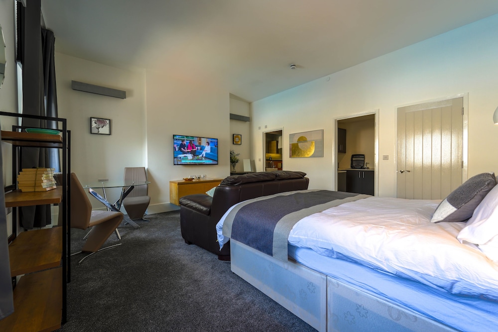 Captivating 1-bed Apartment, Merthyr Tydfil -