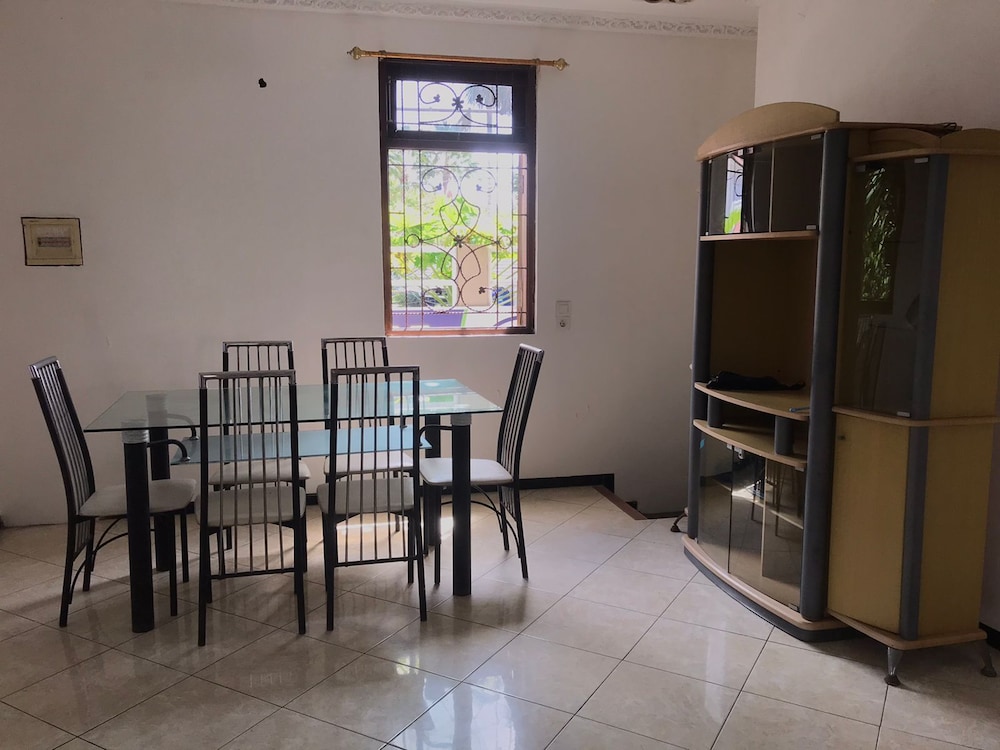Aeena Homestay