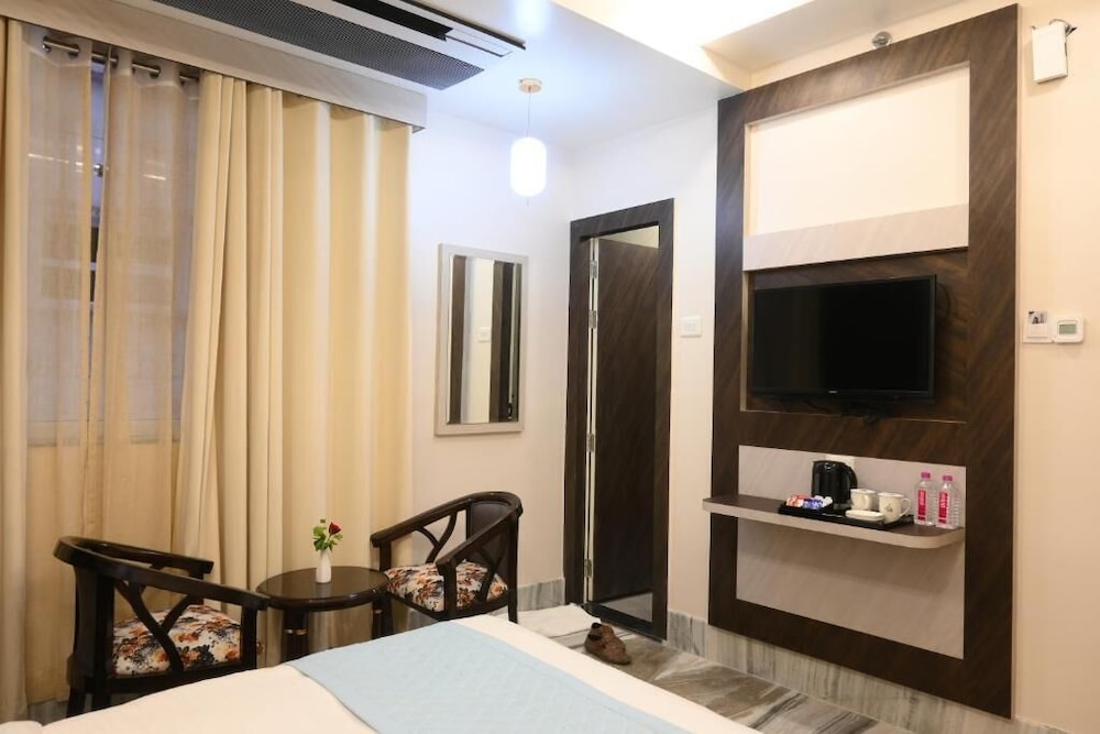 Hotel Kashi Crown