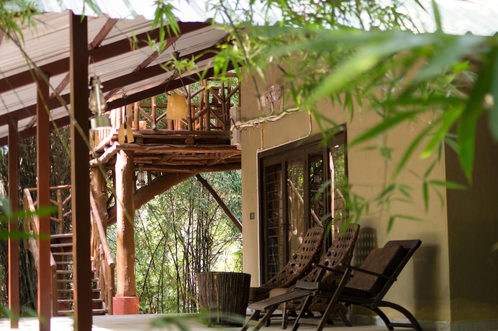Syna Tiger Resort - Bandhavgarh view 2