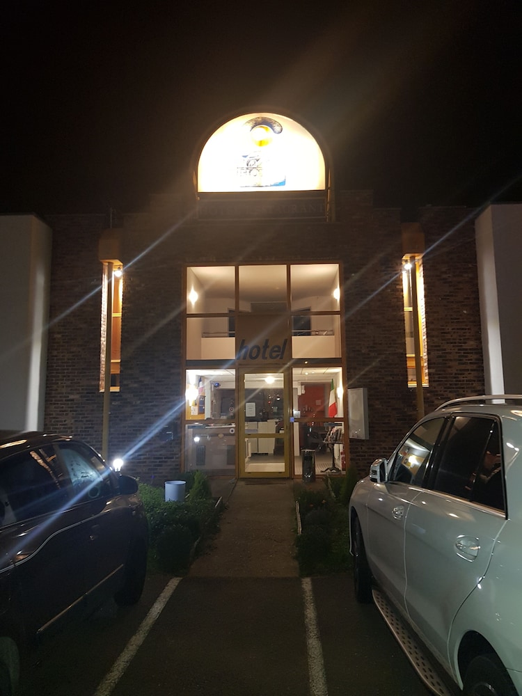 Poitiers Vacations - Class Hotel Poitiers - Property Image 4