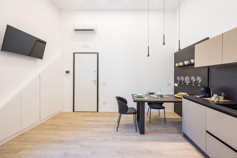 Bisicool Boutique Apartment by Napoliapartments photo 2