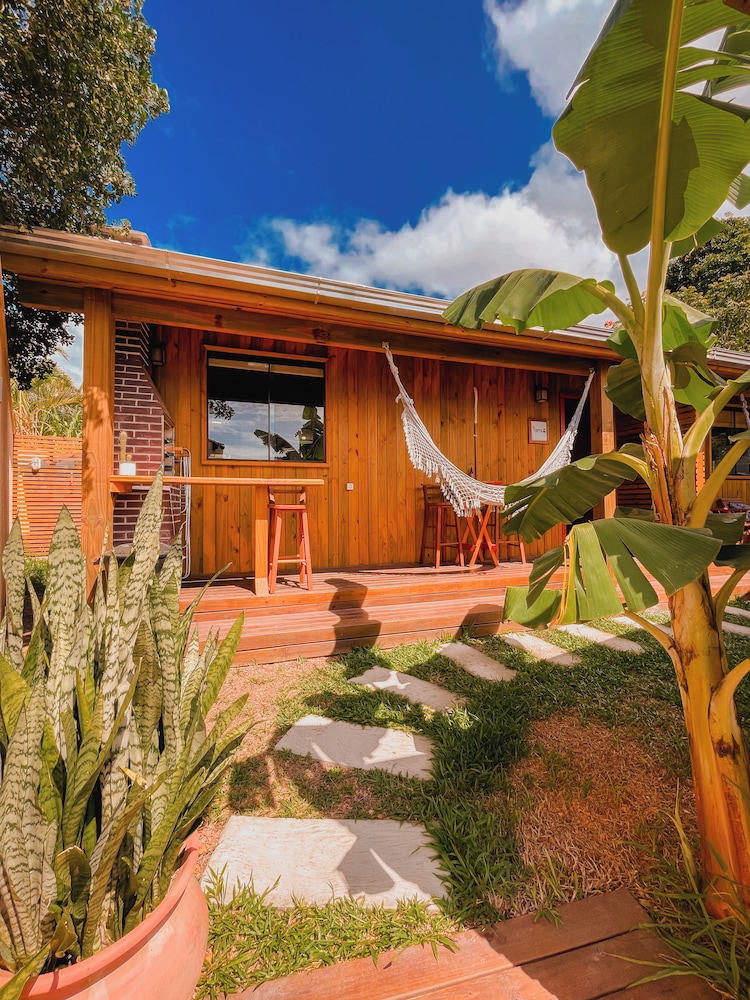 Shangri La Casas e Studios