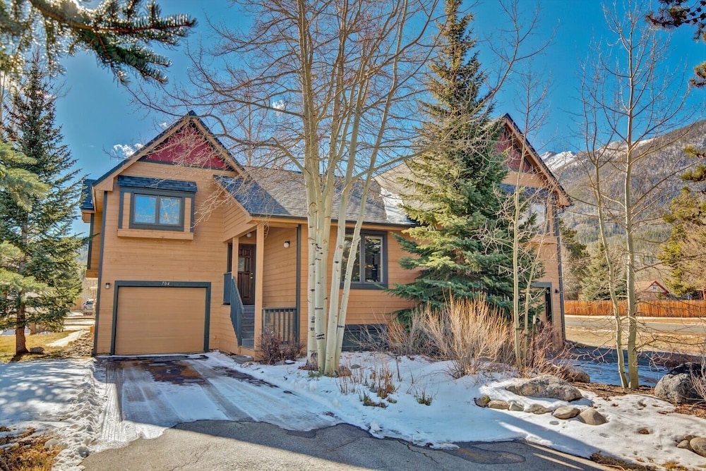 Beaver Creek Vacations - Pitkin Townhome - 704 3 Bedroom Townhouse by RedAwning - Property Image 1