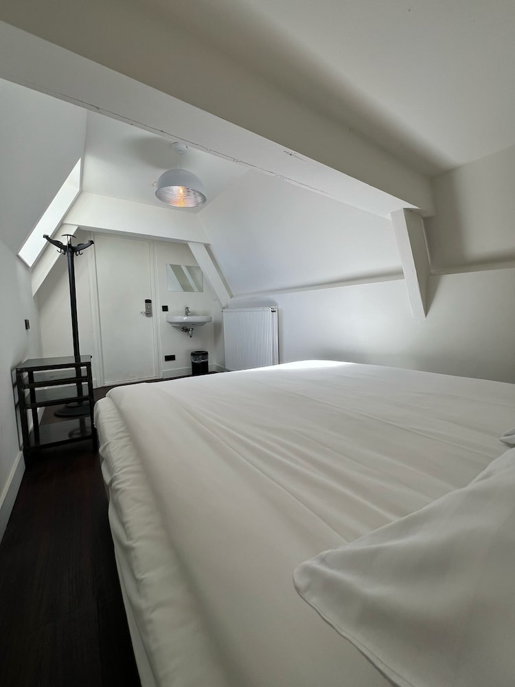 Amigo Hotel - Hostel