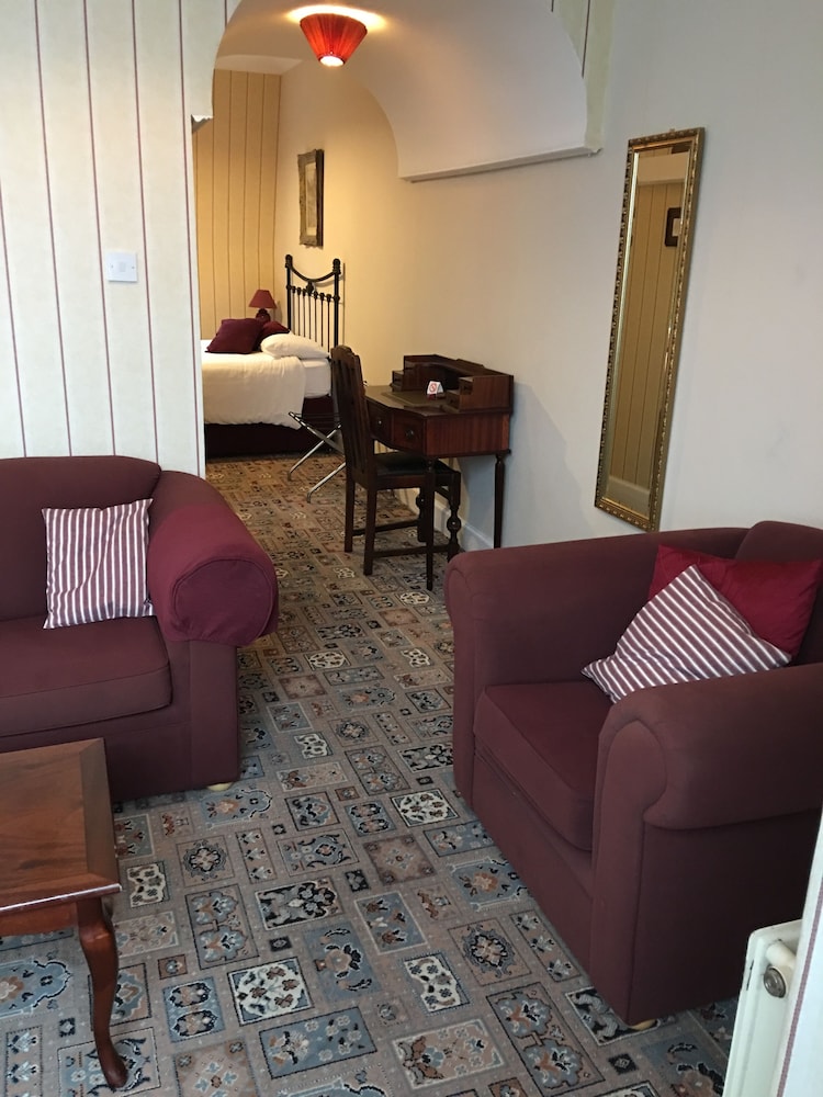 Cannon House Hotel
