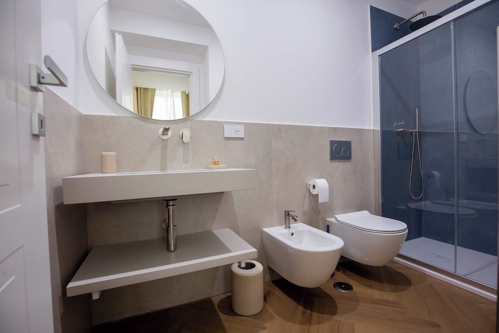 Colosseum Holidays - Luxury 3 Bedroom Apartment