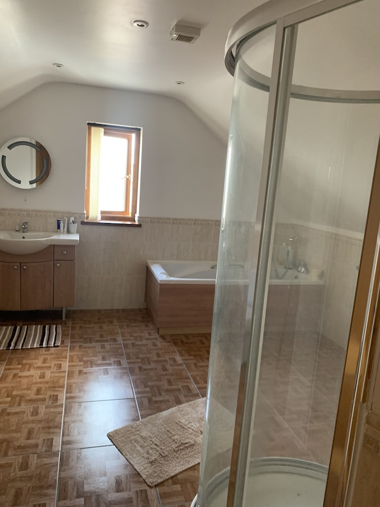 Captivating 4-bed House in West Wales view 3