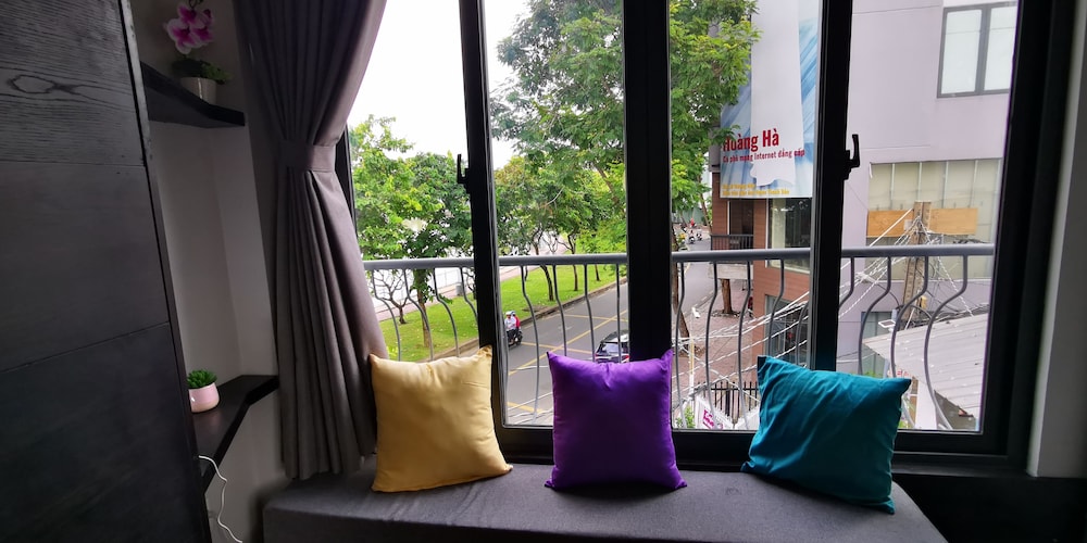 Cozy Riverview