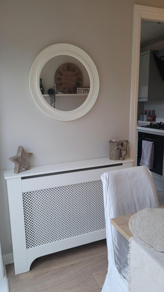 3 Bedroom, Sleeps 6, Free Parking