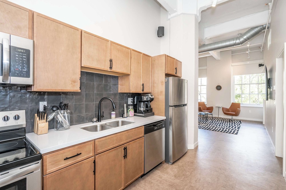 The 333 Suites 201 Stay for 6