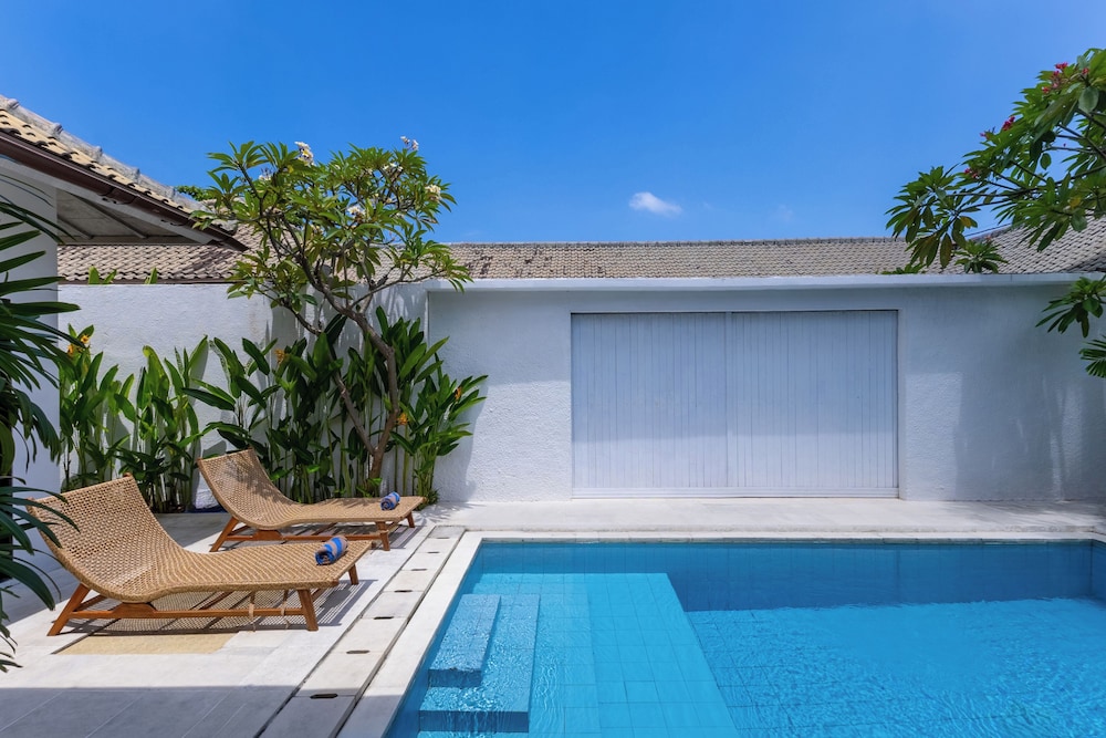 Villa Anakula 3 by Pertama Management