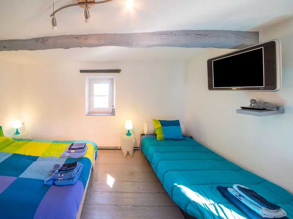 Cozy Holiday Home in La Reid With a Whirlpool