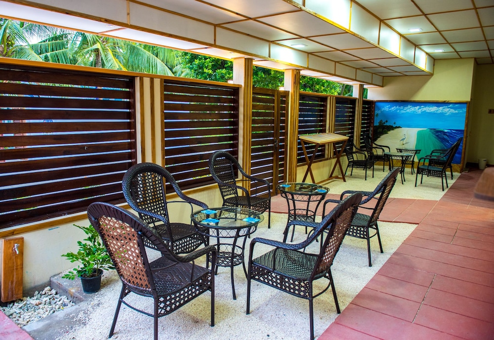 South Ari Inn