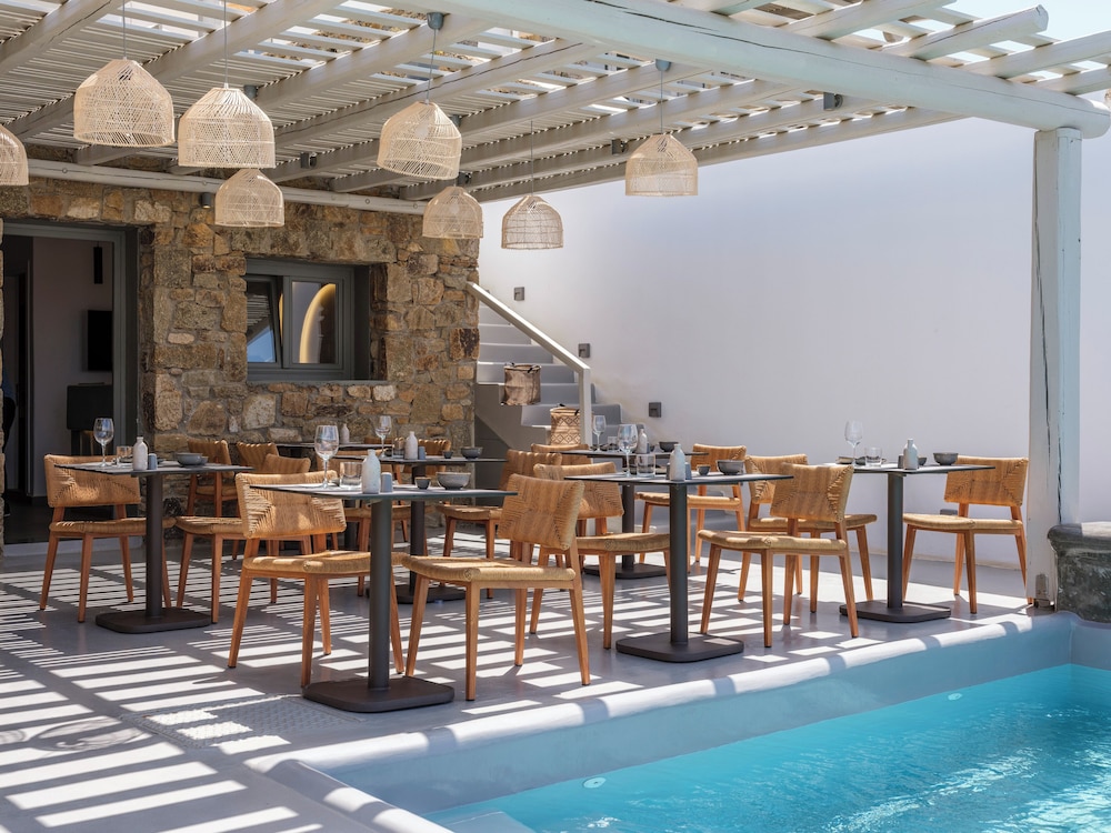 Mykonist Merchia Beach Villas & Suites
