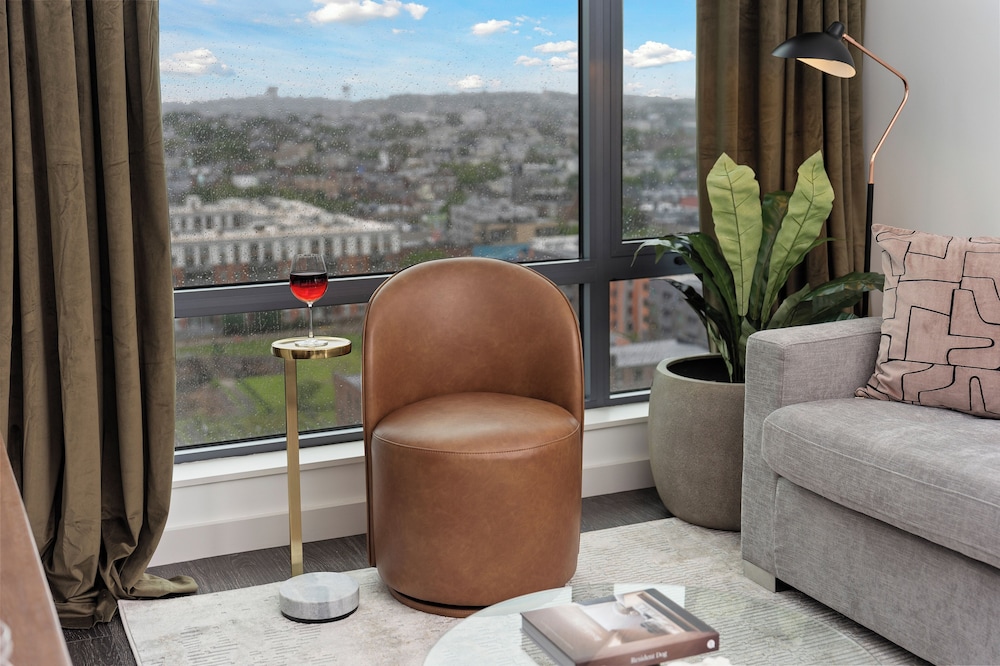 Luxury Apartments by Hyatus Downtown Boston
