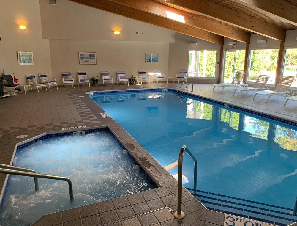 AppleCreek Resort - Hotel & Suites
