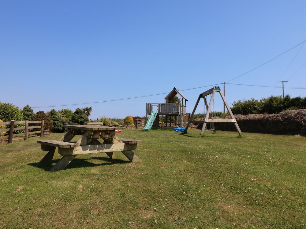 Oak Cottage view 5