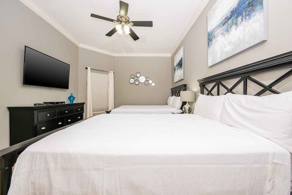 The Oasis 1704 Formerly Phoenix West Ii 1704 3 Bedroom Condo