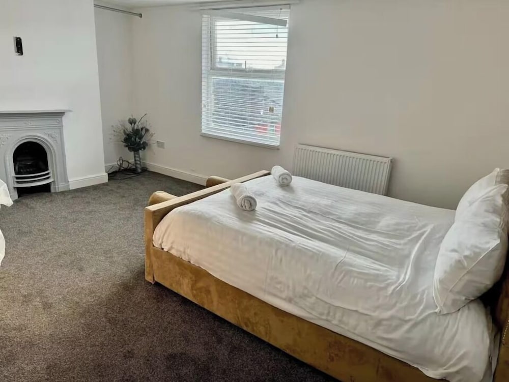 100 Aigburth