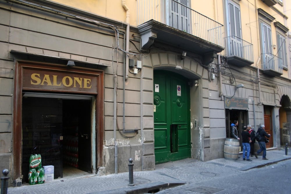 Cozy Apartment at Pizzofalcone by Wonderful Italy