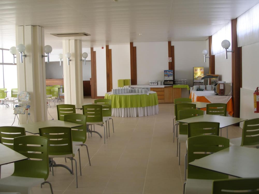 Porto Santo Vacations - Praia Dourada Hotel - Property Image 6