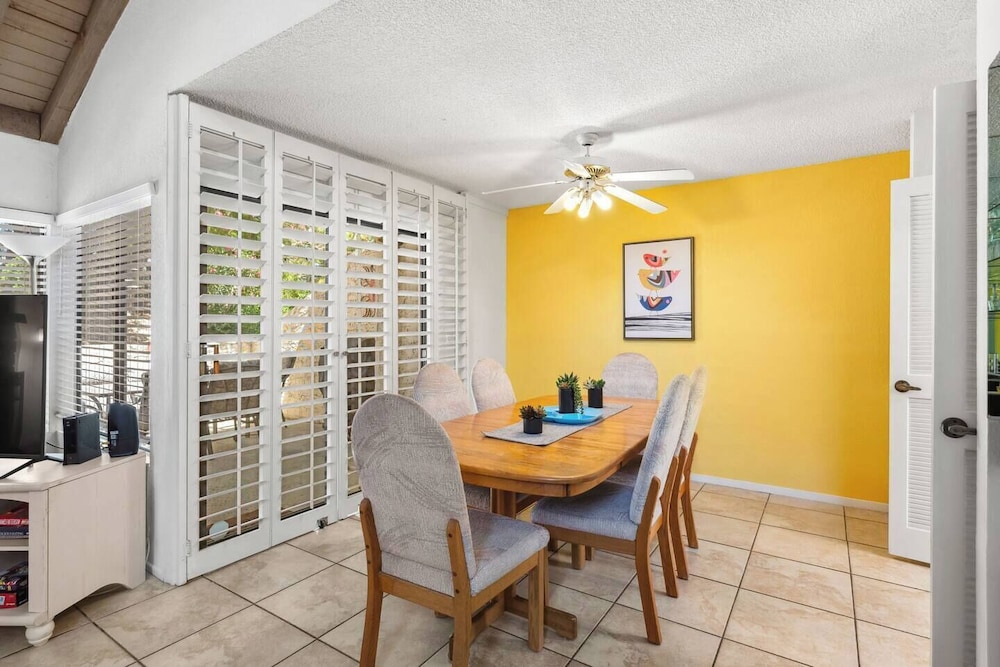 @ Marbella Lane - Gem w/ Outdoor Fun Pool & Trails
